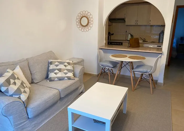 Estrella Del Mar 8. 1 Bedroom With Pool And Gardens 300 Metres From The קורלחו